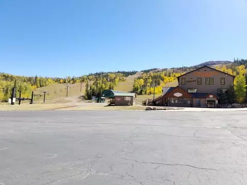 Exterior - 407 S Vasels Rd # 17, Brian Head, UT 84719 photo 10 of 12