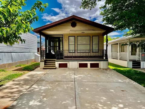 1150 W Red Hills Pkwy # 72, Washington, UT 84780