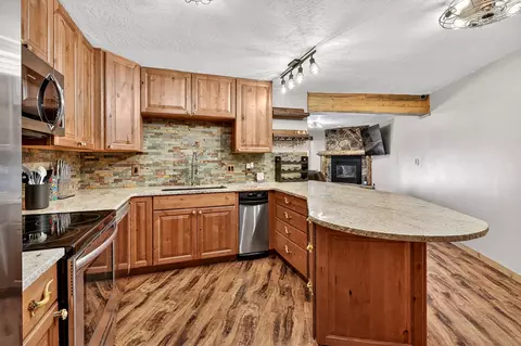 Kitchen - 117 E Steam Engine Dr #8A, Brian Head, UT 84719 photo 1 of 5