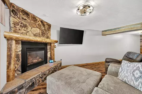 Living - 117 E Steam Engine Dr #8A, Brian Head, UT 84719 photo 2 of 5