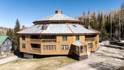 117 E Steam Engine Dr #8A, Brian Head, UT 84719