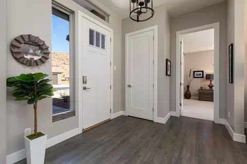 484 Mohawk Dr, Kanab, UT 84741 photo 1