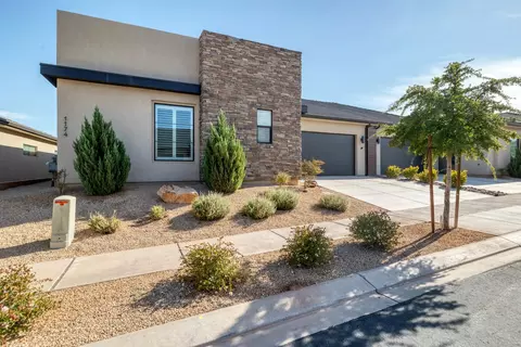 1174 W Graham Dr, Saint George, UT 84790
