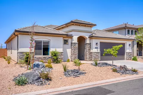 1329 Paseos St, Washington, UT 84780
