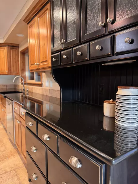 Kitchen - 1109 E 400 S, New Harmony, UT 84757 photo 3 of 5
