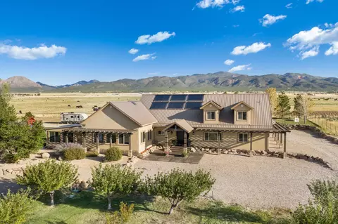 Exterior - 1109 E 400 S, New Harmony, UT 84757 photo 4 of 9