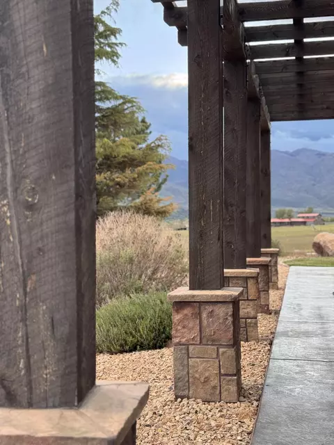 Exterior - 1109 E 400 S, New Harmony, UT 84757 photo 8 of 10