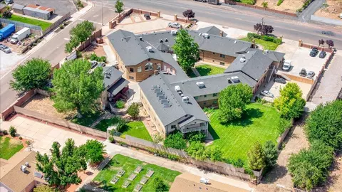 985 W Utah Ave, Hildale, UT 84784