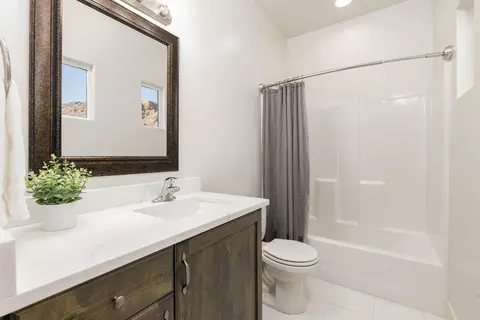Bath - 3397 E Maple Mountain Dr, Saint George, UT 84790 photo 7 of 7