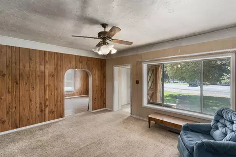 Living - 482 W 100 N, Beaver, UT 84713 photo 4 of 9