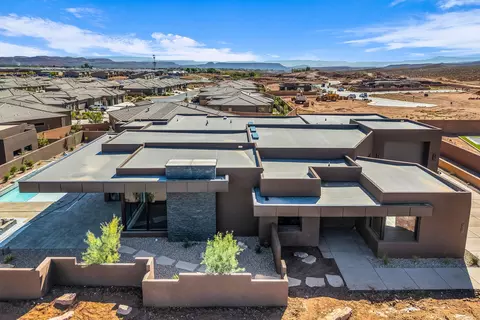 679 S Juniper Way, Ivins, UT 84738