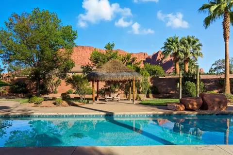 126 N Painted Hills Dr, Ivins, UT 84738