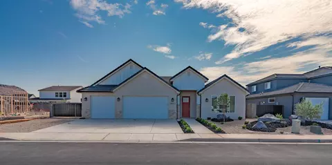 1967 S Heritage Fields Dr, Washington, UT 84780