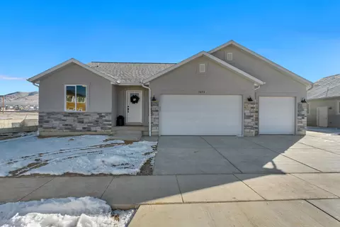 3714 N Daffodil Dr #420, Eagle Mountain, UT 84005 photo 2