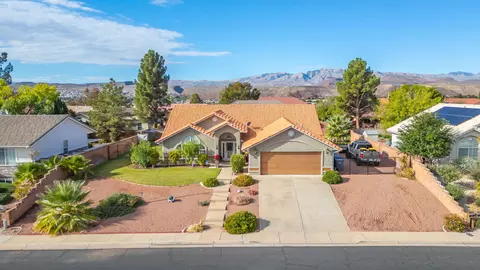 695 N Daybreak Dr, Saint George, UT 84770
