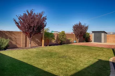 Exterior - 4032 S 890 E, Washington, UT 84780 photo 4 of 10