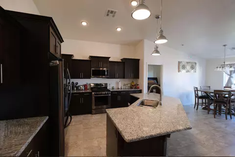 Kitchen - 4032 S 890 E, Washington, UT 84780 photo 1 of 3