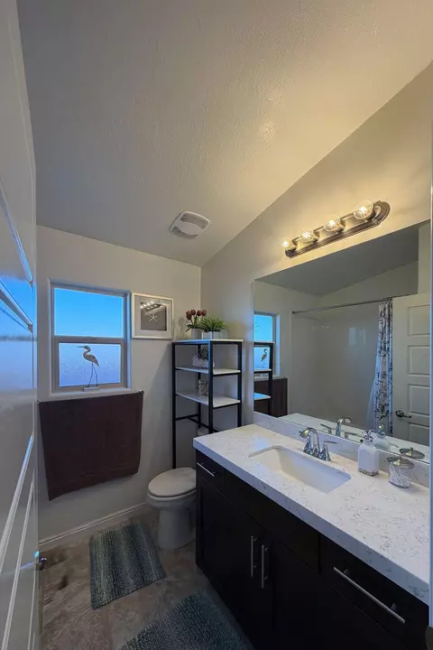 Bath - 4032 S 890 E, Washington, UT 84780 photo 5 of 6