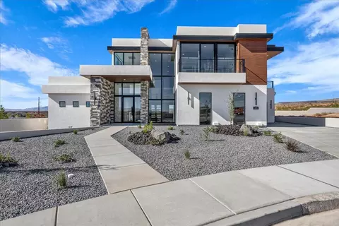 1273 N Lozano Rd, Washington, UT 84780