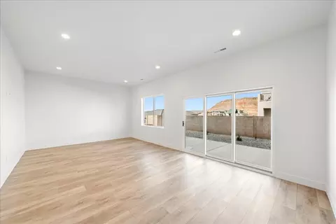 Living - 1491 E Centaurus Way, Washington, UT 84780 photo 10 of 11