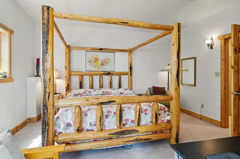Bedroom - 699 W Hunter Ridge Dr, Brian Head, UT 84719 photo 3 of 11