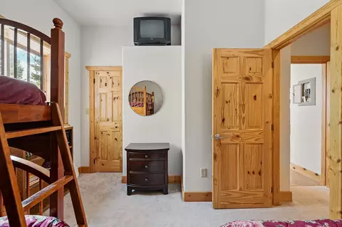 Bedroom - 699 W Hunter Ridge Dr, Brian Head, UT 84719 photo 11 of 11
