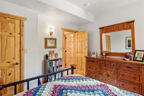 Bedroom - 699 W Hunter Ridge Dr, Brian Head, UT 84719 photo 5 of 11
