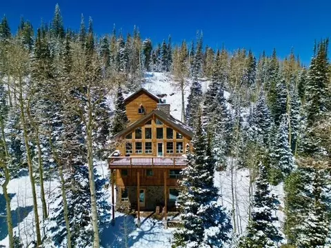Exterior - 699 W Hunter Ridge Dr, Brian Head, UT 84719 photo 2 of 2