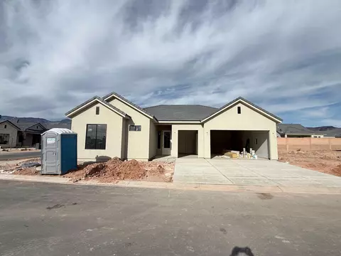 984 W Hamilton Ave, Toquerville, UT 84774