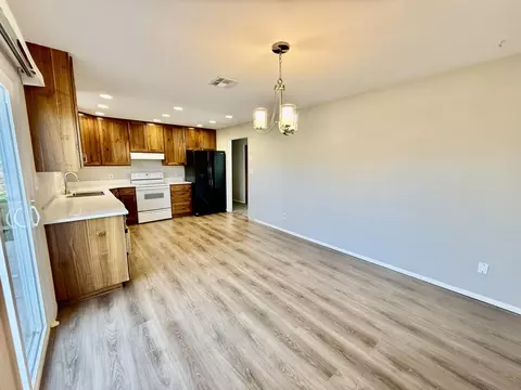 305 E Pectol St, Washington, UT 84780 photo 7