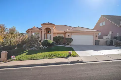 671 W Crystal Dr, Saint George, UT 84790