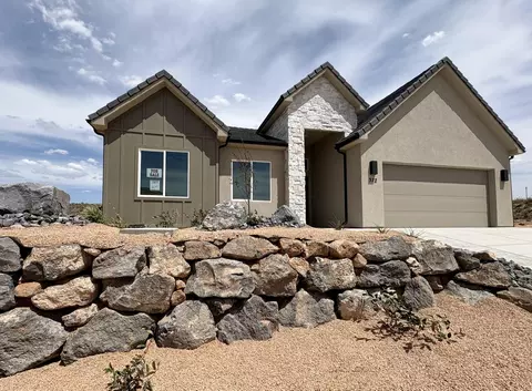 372 N 2830 W, Hurricane, UT 84737