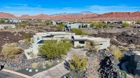 2442 N Kiva Trl, Saint George, UT 84770