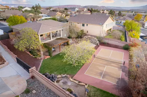 1025 N Ruby Pl, Washington, UT 84780 photo 1