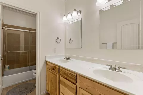 Bath - 327 N Aoki Michi, Brian Head, UT 84719 photo 6 of 10