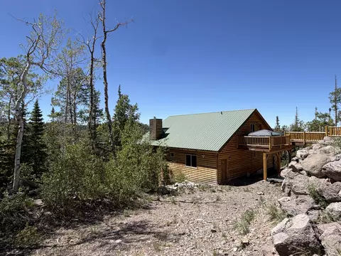 Exterior - 327 N Aoki Michi, Brian Head, UT 84719 photo 2 of 10