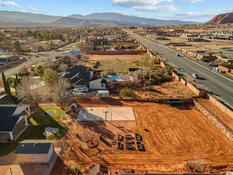 View/Area - 851 E Posado St, Ivins, UT 84738 photo 6 of 10