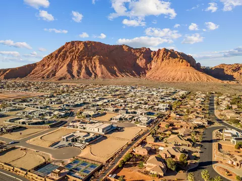 View/Area - 851 E Posado St, Ivins, UT 84738 photo 9 of 10