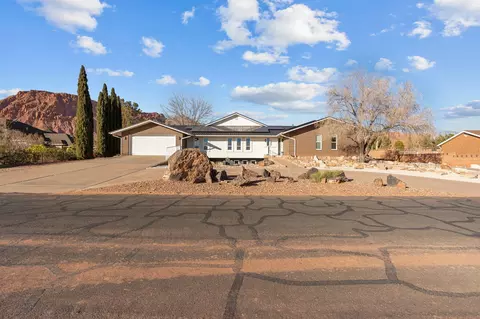 Exterior - 851 E Posado St, Ivins, UT 84738 photo 1 of 10