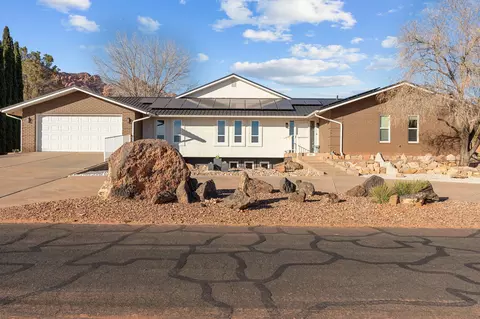 851 E Posado St, Ivins, UT 84738