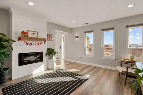 Living - 851 E Posado St, Ivins, UT 84738 photo 1 of 4