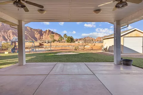 Exterior - 851 E Posado St, Ivins, UT 84738 photo 4 of 10