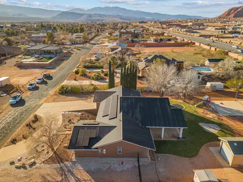 View/Area - 851 E Posado St, Ivins, UT 84738 photo 4 of 10