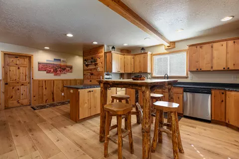 1505 W Elk Ridge Dr, Duck Creek Village, UT 84762