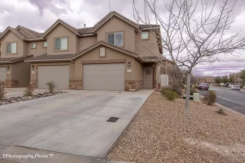 1000 E Bluff Vw # 44, Washington, UT 84780