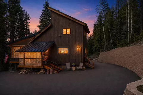 2060 E 2080 E Strawberry Point Rd, Duck Creek Village, UT 84762