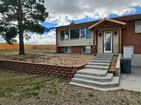 915 N Main St, Panguitch, UT 84759