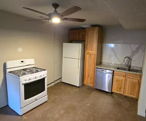 Kitchen - 5154 Juniper Ridge Rd, Enoch, UT 84721 photo 1 of 8