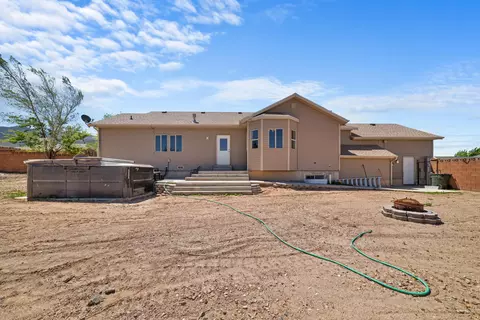 Exterior - 5154 Juniper Ridge Rd, Enoch, UT 84721 photo 3 of 9