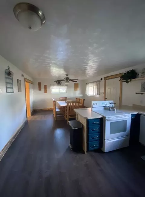 Dining - 420 E Jessop Ave, Hildale, UT 84784 photo 1 of 3